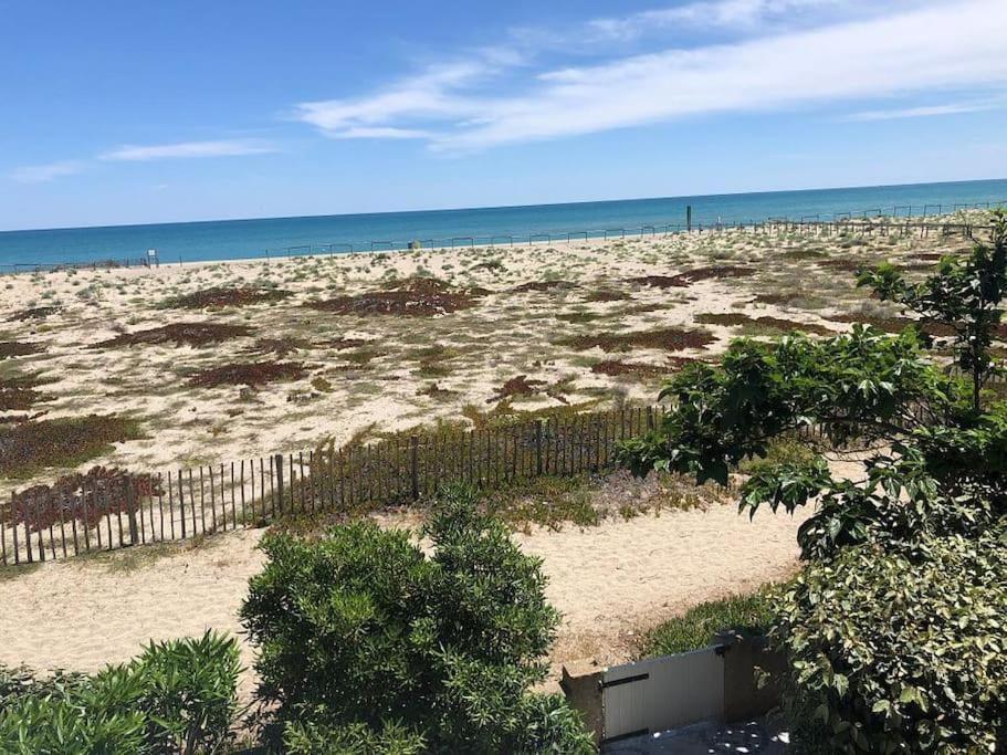 Villa Face A La Mer Sur Le Sable 8 Clim A L'Etage Le Barcares Ngoại thất bức ảnh